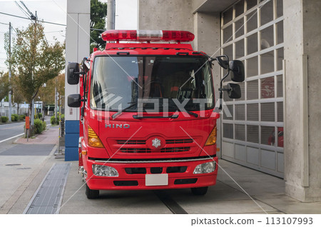 Fire engine on standby Fire engine Emergency vehicle Fire engine on standby Fire engine Emergency vehicle 113107993