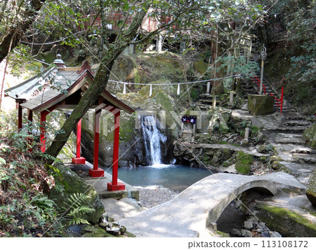 和歌山鳴瀧神社山中不動尊瀑布 和歌山鳴瀧神社山中不動尊瀑布 113108172