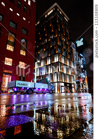 銀座地鐵夜景和軌道 銀座地鐵夜景和軌道 113108909