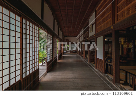 Shizuoka Ryutanji Temple Main Hall's Nightingale-lined Corridor Shizuoka Ryutanji Temple Main Hall's Nightingale-lined Corridor 113109601