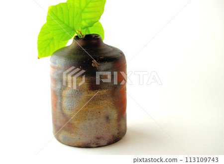 Bizen ware single-wheel insert 113109743