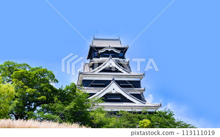 Kumamoto Castle with its castle tower restored [ A symbol of Kumamoto 's recovery ] 113111019
