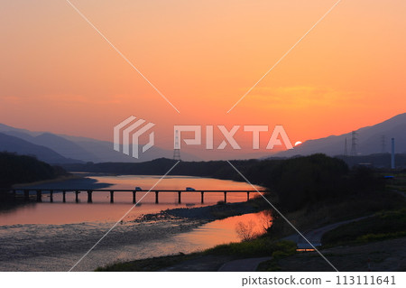 德島縣美馬市脅町脅町潛水橋與黃昏 113111641