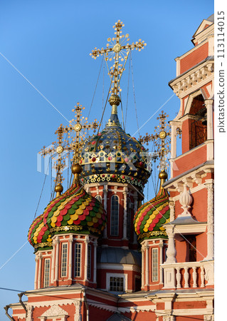 Colorful Domes of a Traditional Russian Orthodox Church 113114015