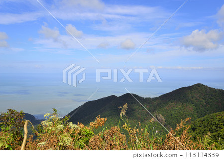 從彌彥山(新潟縣)眺望日本海 從彌彥山(新潟縣)眺望日本海 113114339