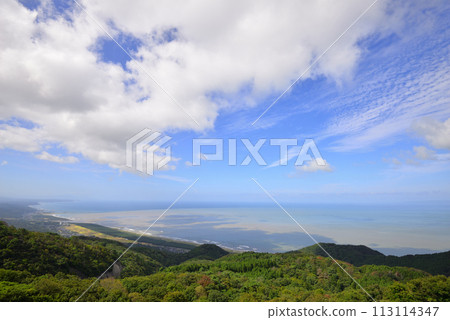 Sea of Japan seen from Mt. Yahiko (Niigata Prefecture) 113114347