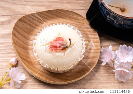 Cherry steamed bread 113114426