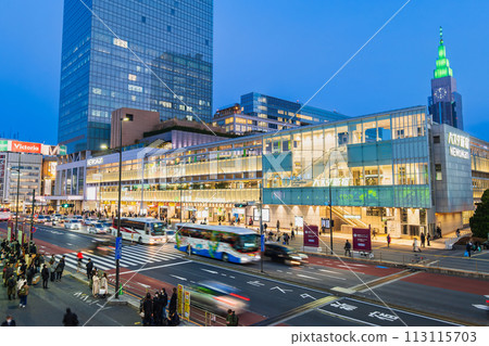 Shinjuku Station South Exit evening view Shinjuku Station South Exit evening view 113115703