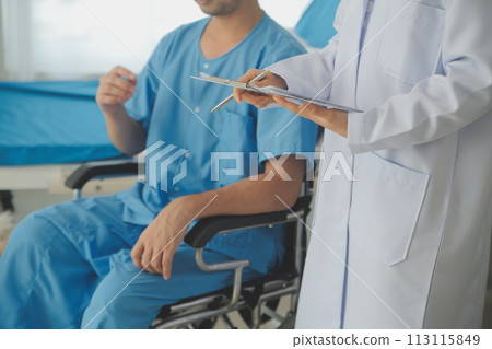 Female doctors who treat patients make an appointment to listen to the results after a physical examination and explain medical information and diagnose the disease. Medical concepts and good healt. Female doctors who treat patients make an appointment to listen to the results after a physical examination and explain medical information and diagnose the disease. Medical concepts and good healt. 113115849