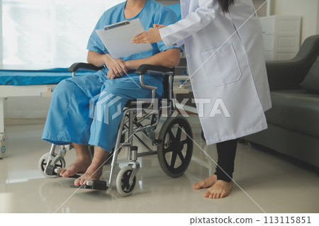 Female doctors who treat patients make an appointment to listen to the results after a physical examination and explain medical information and diagnose the disease. Medical concepts and good healt. Female doctors who treat patients make an appointment to listen to the results after a physical examination and explain medical information and diagnose the disease. Medical concepts and good healt. 113115851