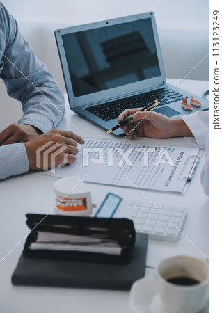 Team of doctors and dentists talking and working health care talk medical conference concept online consultant 113123249
