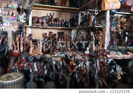 Big market scene in Freetown, Republic of Sierra Leone 113125238