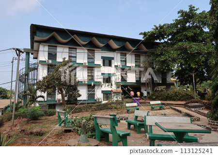 Fourah Bay College (Sierra Leone) Fourah Bay College (Sierra Leone) 113125241