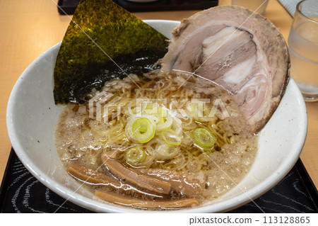 來自日本鳥取縣的美味牛骨拉麵 113128865