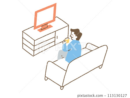 男人在客廳看電視_color 113130127