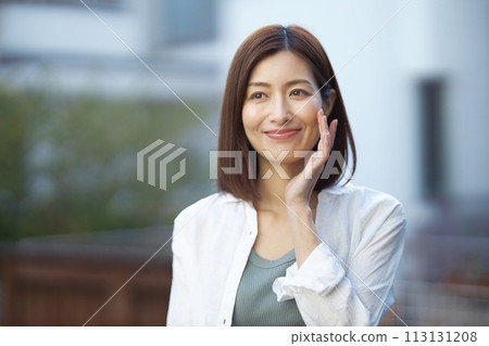 中年女子短髮 中年女子短髮 113131208