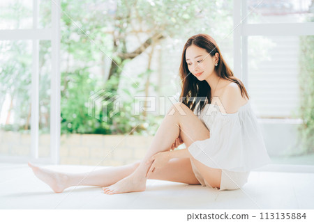 年輕女性的護膚、脫毛、飲食形象 113135884