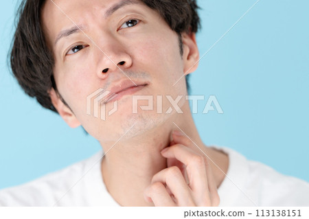 Men who are concerned about their unshaved hair 113138151