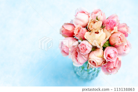 pink rose bouquet material 113138863