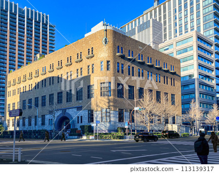 Gakushikaikan (Academic Society Hall), diagonally in front, Chiyoda Ward, Tokyo, sunny day Gakushikaikan (Academic Society Hall), diagonally in front, Chiyoda Ward, Tokyo, sunny day 113139317