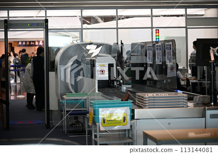 Airport security checkpoint (Haneda Airport) 113144081
