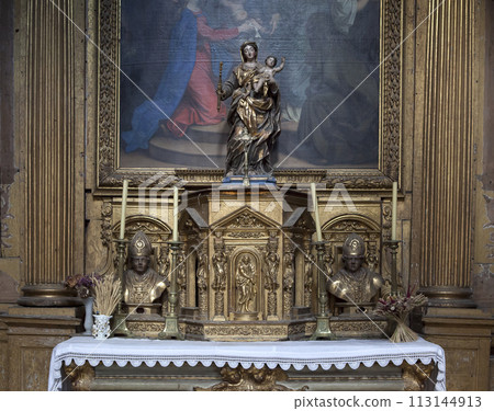 church of isle sur la Sorgue, Luberon, France 113144913