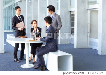 業務團隊合作會議 113145174