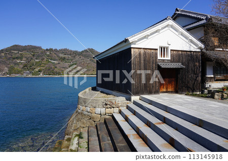 海邊倉庫與大雁:被選為日本遺產的御手洗町景觀(廣島縣吳市) 海邊倉庫與大雁:被選為日本遺產的御手洗町景觀(廣島縣吳市) 113145918
