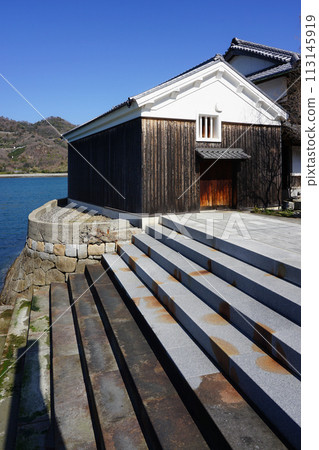 Seaside storehouses and gangi: The streets of Mitarai-machi, designated as a Japan Heritage site (Kure City, Hiroshima Prefecture) Seaside storehouses and gangi: The streets of Mitarai-machi, designated as a Japan Heritage site (Kure City, Hiroshima Prefecture) 113145919