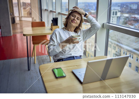 laptop and phone with green screen on single workplace table, chroma key, laptop and phone with green screen on single workplace table, chroma key, 113147030