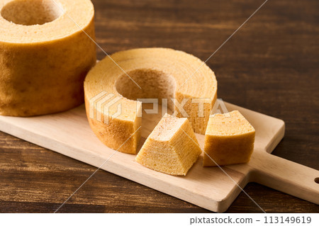 年輪蛋糕切碎 113149619