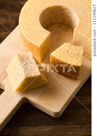 年輪蛋糕切碎 113149627