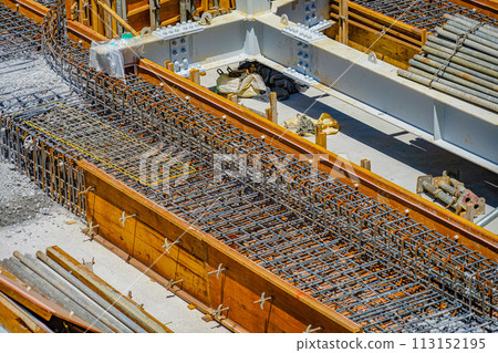 建築工地的鋼筋工作 113152195