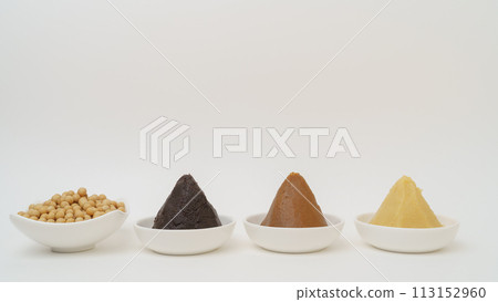 Images of various types of miso such as red miso and white miso | Ingredients: soybeans Images of various types of miso such as red miso and white miso | Ingredients: soybeans 113152960