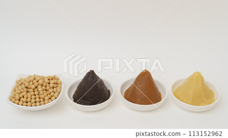 紅味噌、白味噌等各種味噌的圖片 | 材料: 大豆 113152962