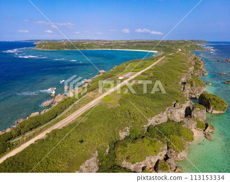 用無人機空中拍攝的宮古島東平安名崎的壯麗景色 113153334