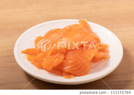 [Chilean farmed] smoked salmon cut off 113155764