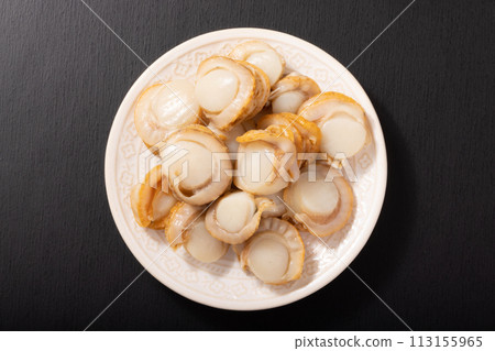 Steamed scallops (for eating raw) 113155965