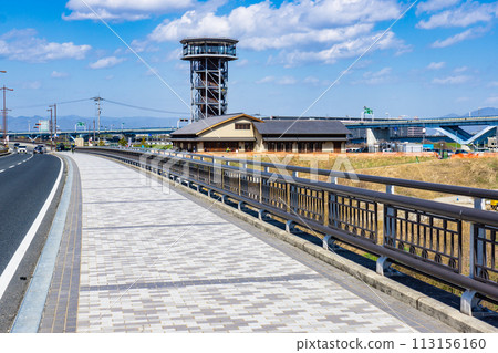 Observation tower of Sakura de Aikan, Yodo River confluence area, Yawata City, Kyoto Prefecture Observation tower of Sakura de Aikan, Yodo River confluence area, Yawata City, Kyoto Prefecture 113156160