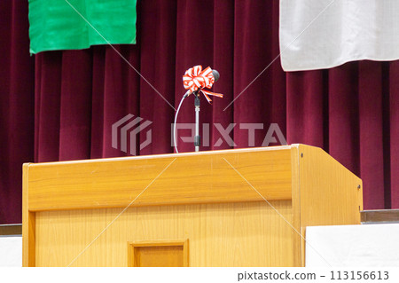 Lectern for greetings at the entrance ceremony (graduation ceremony) Lectern for greetings at the entrance ceremony (graduation ceremony) 113156613