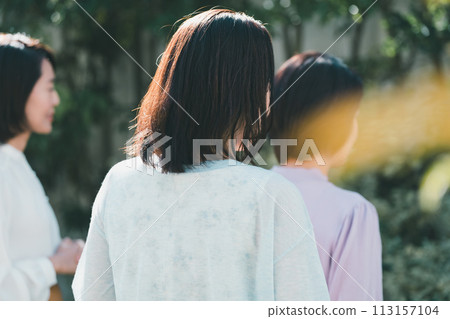 female, females, lady 113157104