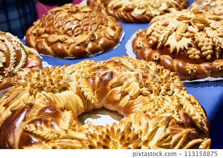 Beautiful russian loaf of bread in bakery Beautiful russian loaf of bread in bakery 113158875