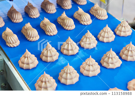 Conveyor for production of sweets and cream roses 113158988
