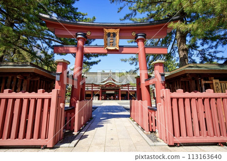 敦賀市氣比神社境內的鳥居及外拜殿 113163640