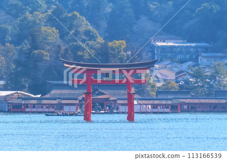 [Hiroshima Prefecture] Great Torii of Miyajima, one of Japan's three most scenic views of Aki 113166539