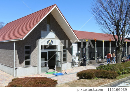 Chicken house with hatching exhibition room at Nagoya City Agricultural Center Chicken house with hatching exhibition room at Nagoya City Agricultural Center 113166989