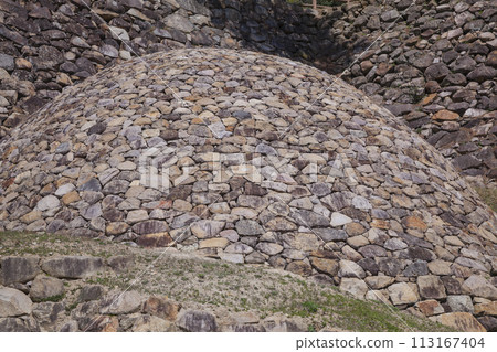 Landscape of round stone wall at castle ruins Tottori Prefecture Tottori Castle ruins Tenkyumaru Landscape of round stone wall at castle ruins Tottori Prefecture Tottori Castle ruins Tenkyumaru 113167404