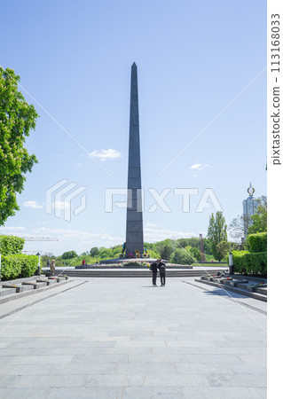 [烏克蘭]首都基輔無名烈士紀念碑與清澈的藍天 113168033