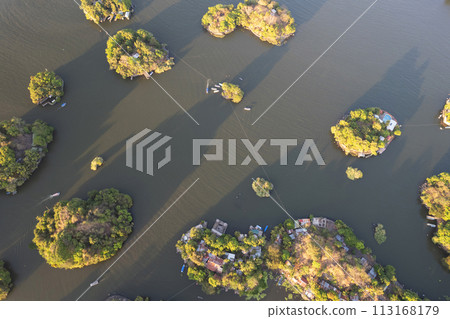 Tropical islands with boats around 113168179