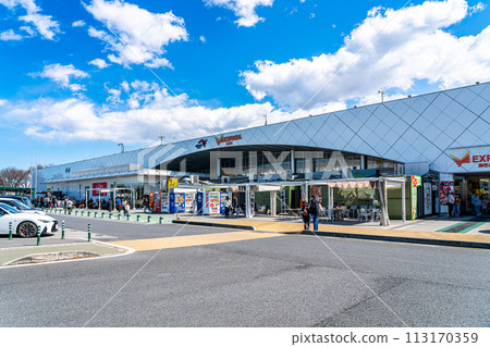 [Kanagawa Prefecture] Ebina Service Area (outbound) with a clear blue sky 113170359